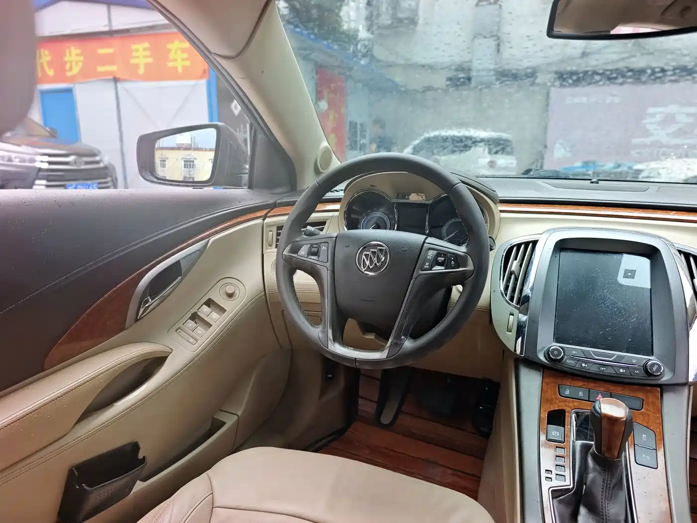 Фото 8 - Buick LaCrosse