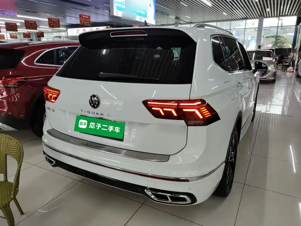 Volkswagen Tiguan L 2024 330TSI Automatic 2WD R-Line Premium Enjoyment Edition фото 5