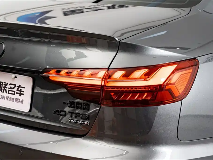 Audi A4L 2023 40 TFSI quattro Luxury Sport фото 9