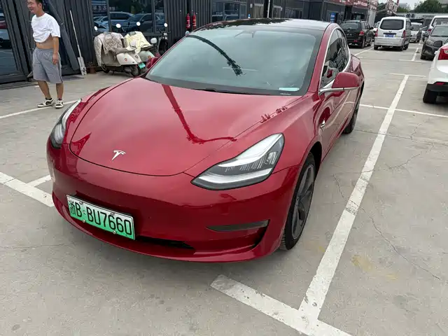 Tesla Model 3 2020
