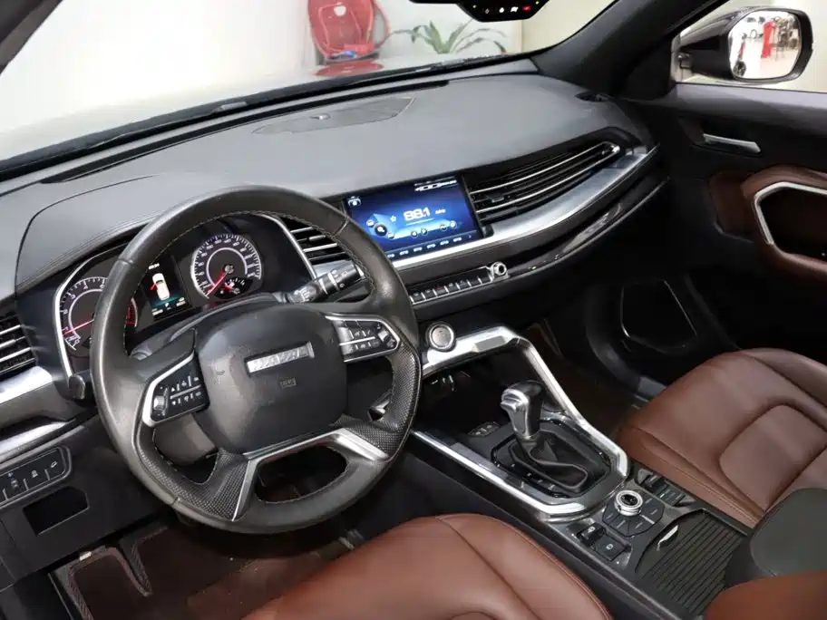 Фото 8 - Haval H6