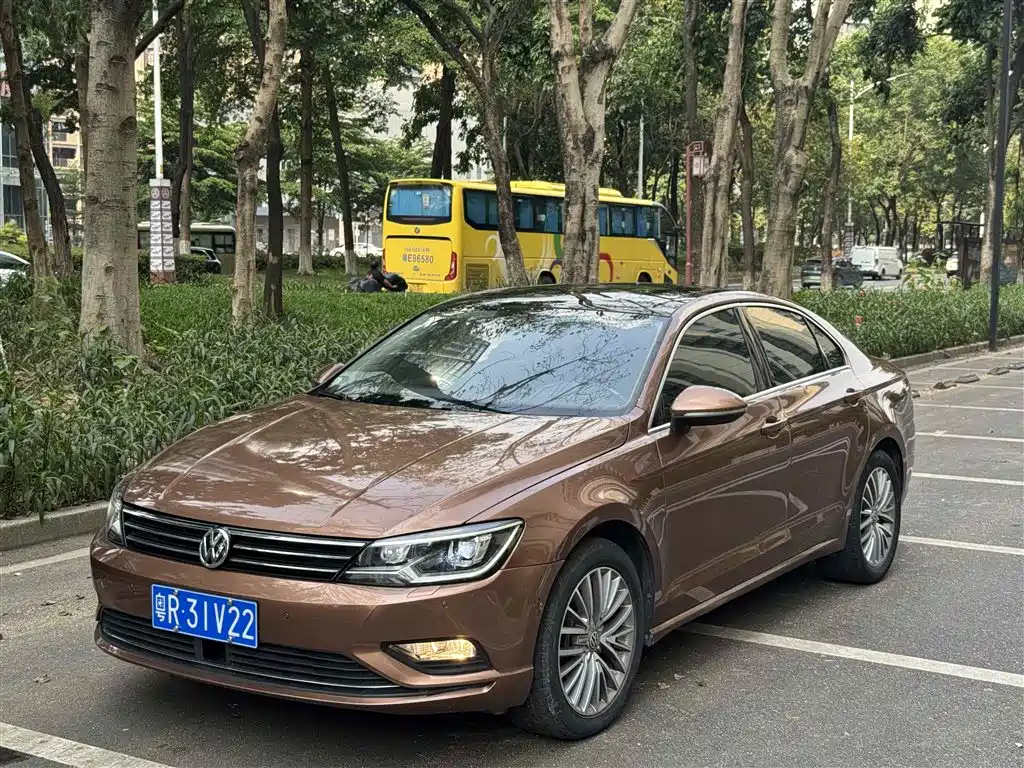 Volkswagen Lamando 2015 330TSI DSG Luxury Edition
