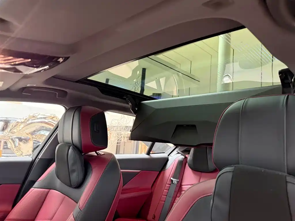 BMW 5 Series 2025 530Li Premium M Sport Package фото 11