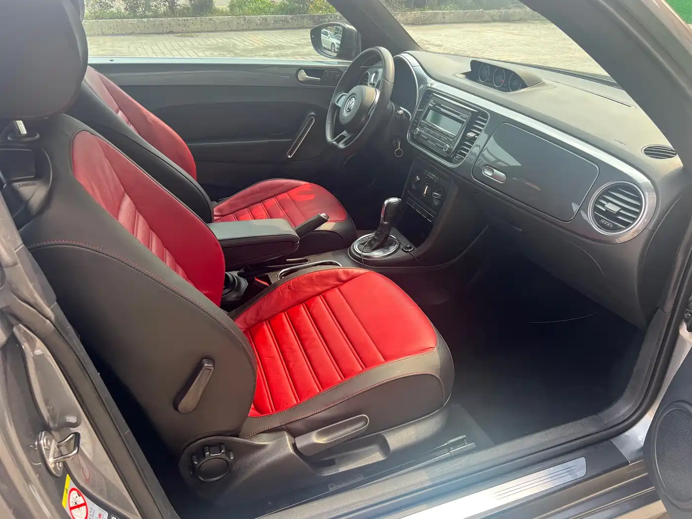 Volkswagen Beetle 2013 1.4TSI Comfort фото 5
