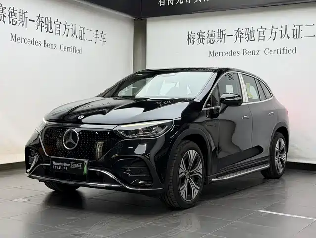 Mercedes-Benz EQE SUV 2025