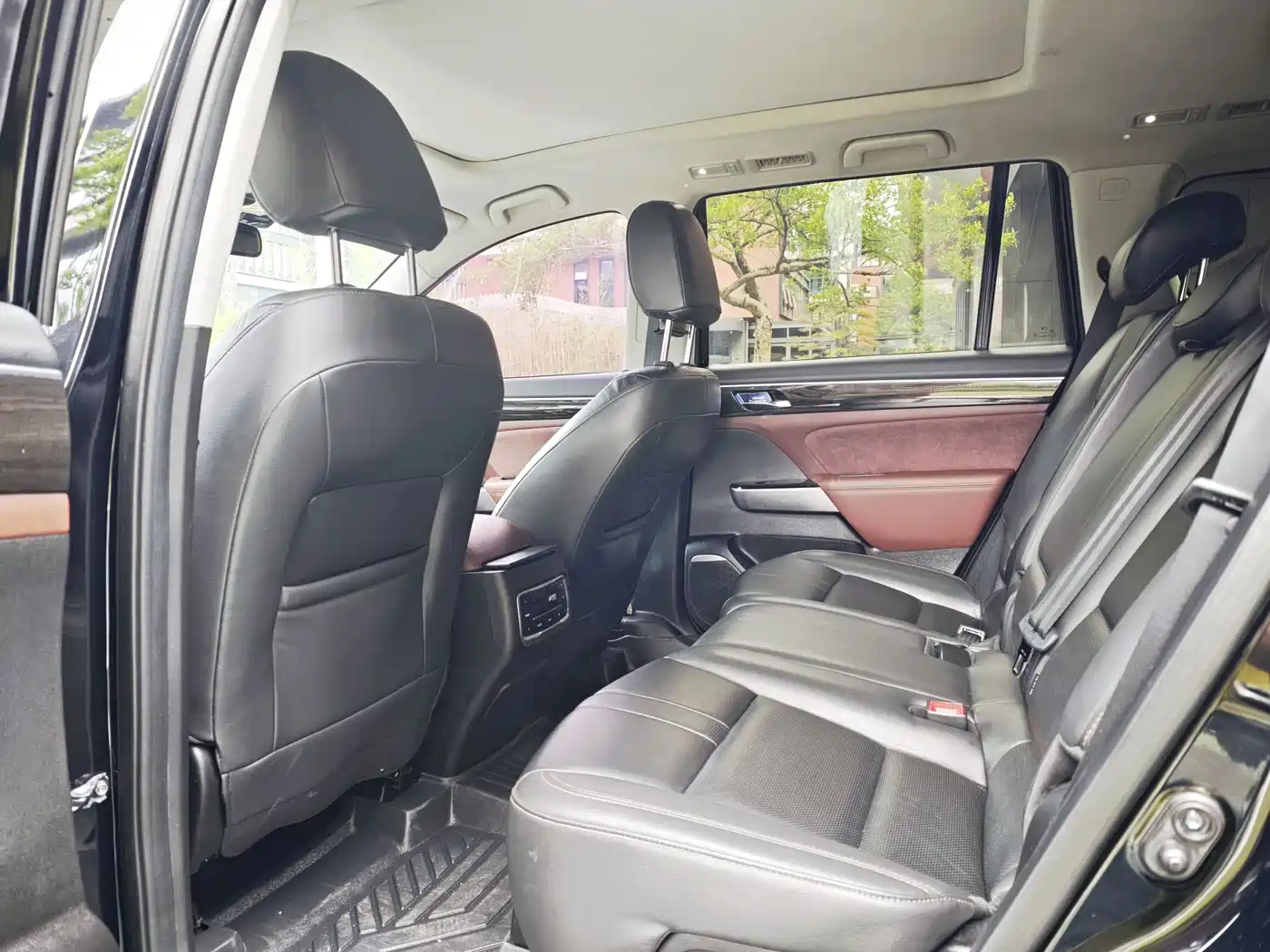 GAC Trumpchi Trumpchi GS8 2017 320T 2WD Luxury Smart Connect (7-seater) фото 11