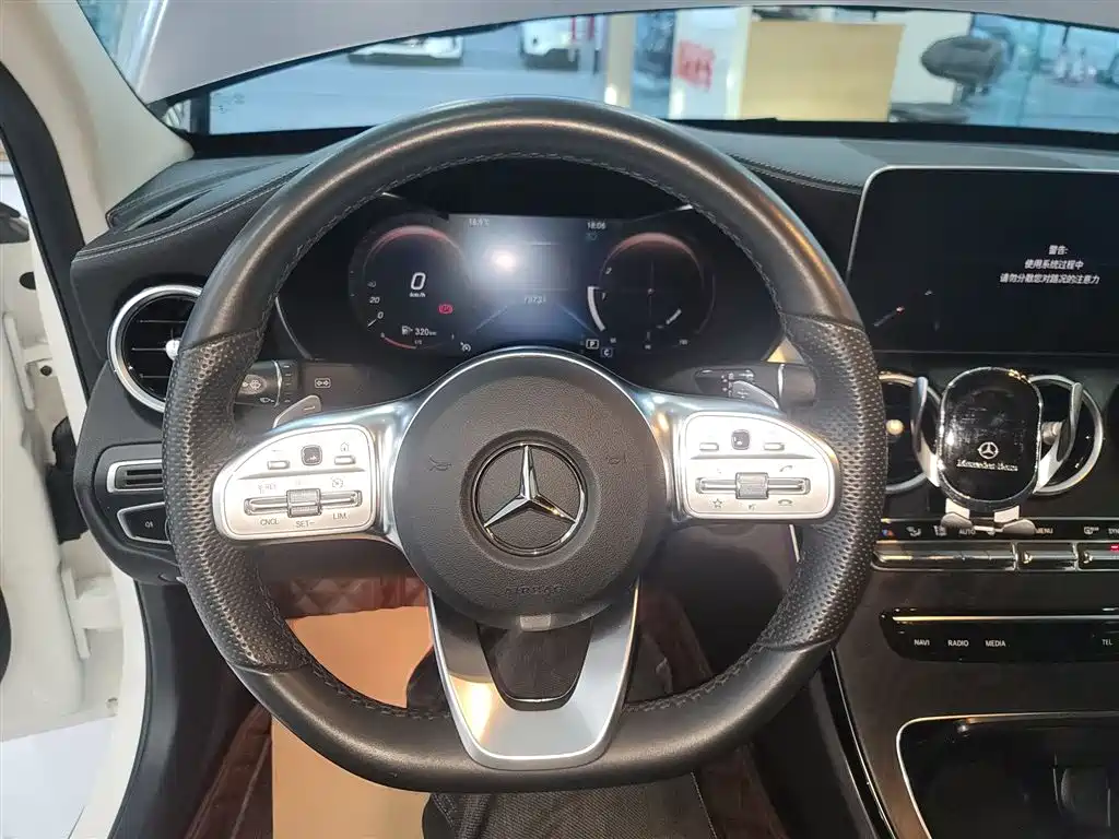 MERCEDES-BENZ CLASS C