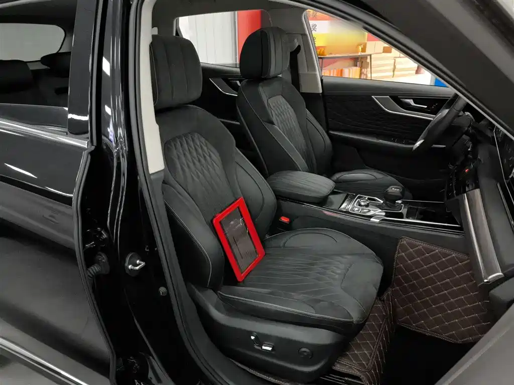 Hongqi HS5 2022 Facelift 2.0T Smart Flag Enjoyment Edition фото 25