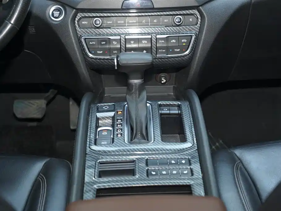 GAC Trumpchi Trumpchi GS7 2017 320T 2WD Luxury Smart Connect фото 20