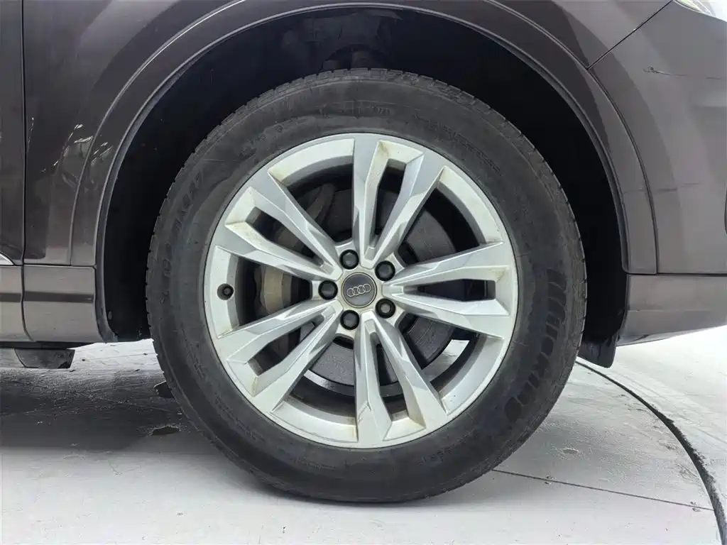 Audi Q7 2018 40 TFSI Comfort фото 25