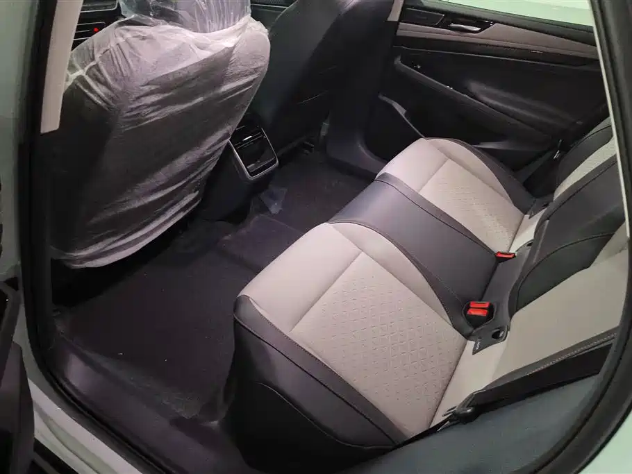 VOLKSWAGEN ID.7 VIZZION