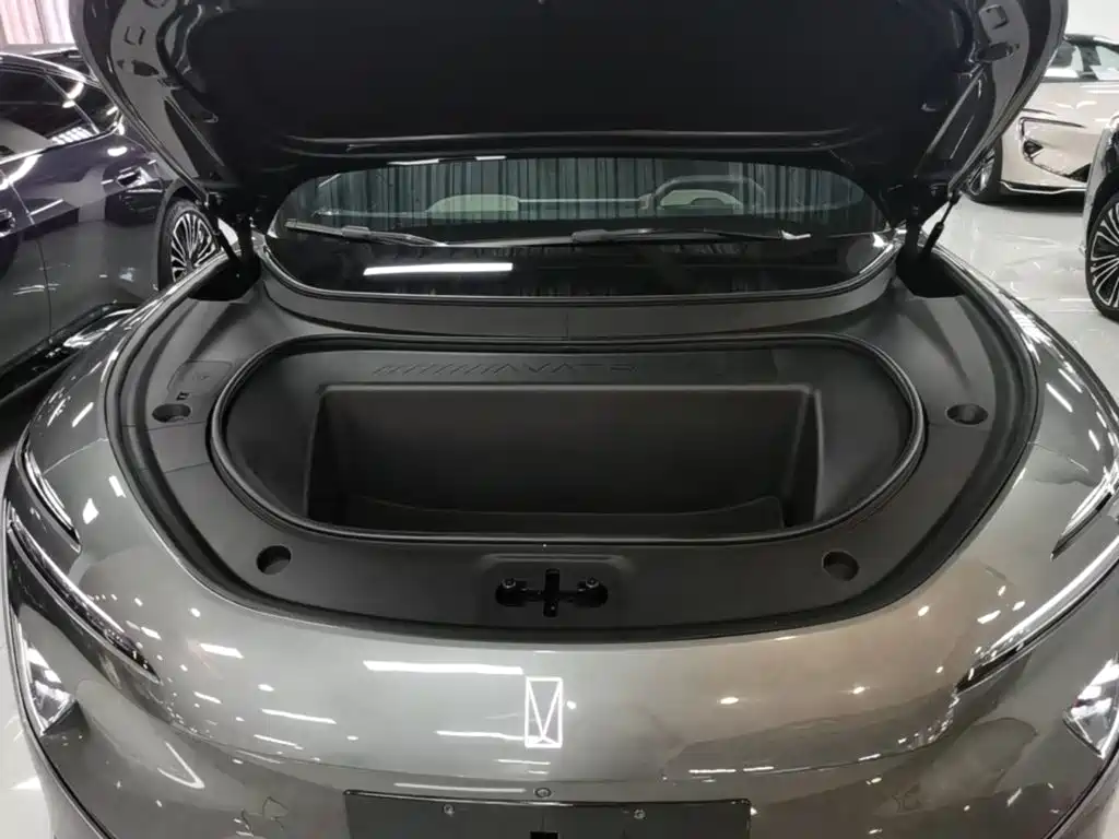 Avatr 12 2024 2023 650 Triple Laser AWD Performance Edition