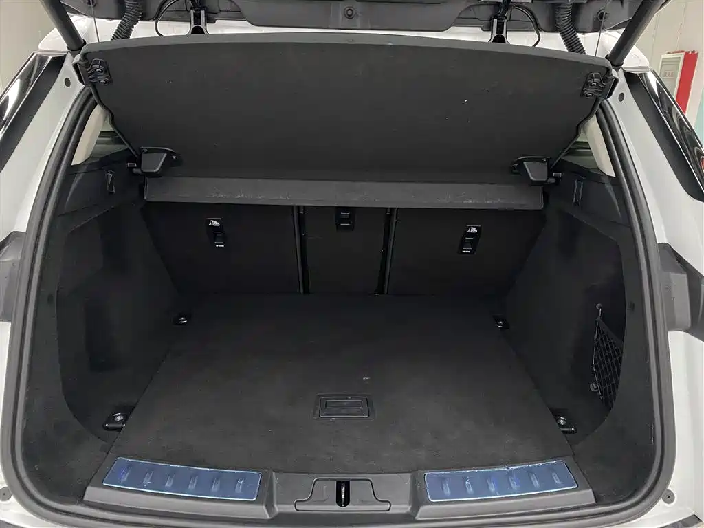 Land Rover Range Rover Evoque 2022 Range Rover Evoque L 249PS R-Dynamic Luxury Edition фото 15