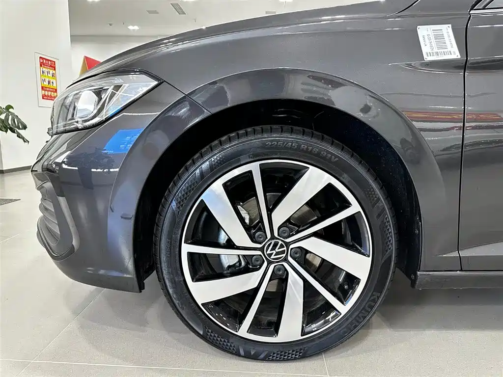 Photo 31 - Volkswagen Sagitar