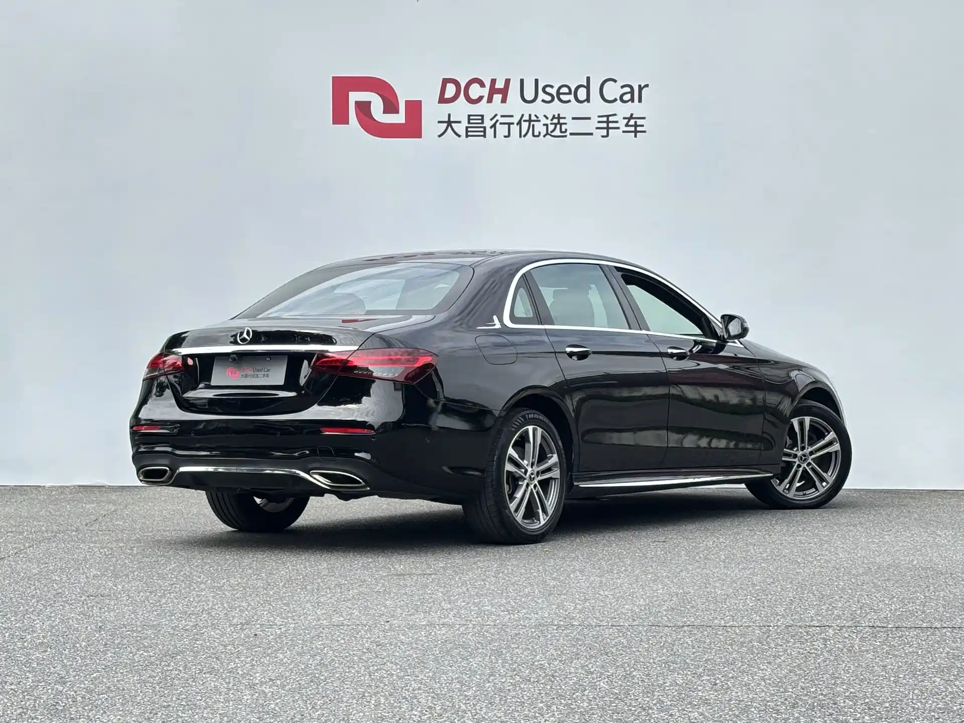 Фото 5 - Mercedes-Benz E-Class