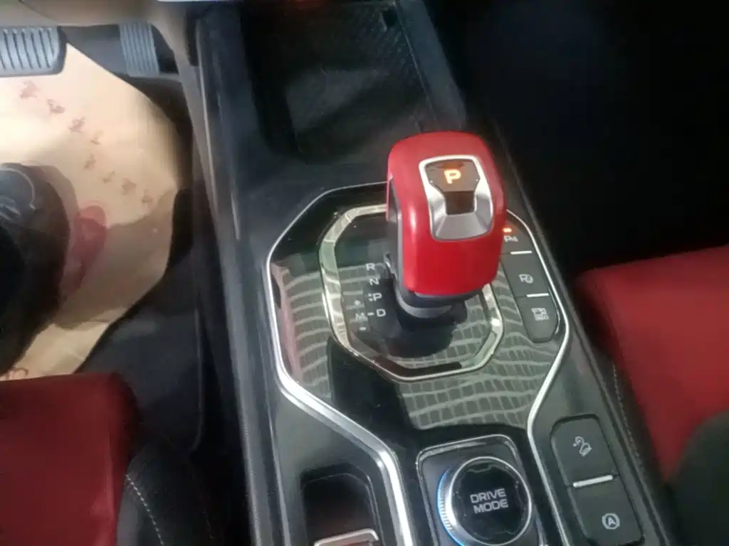 Фото 14 - Geely ICON