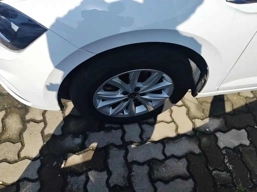صورة 23 - Volkswagen Polo