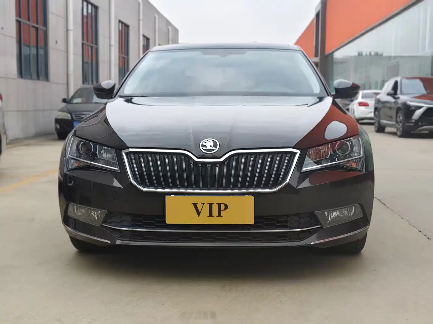 صورة 2 - Škoda Superb