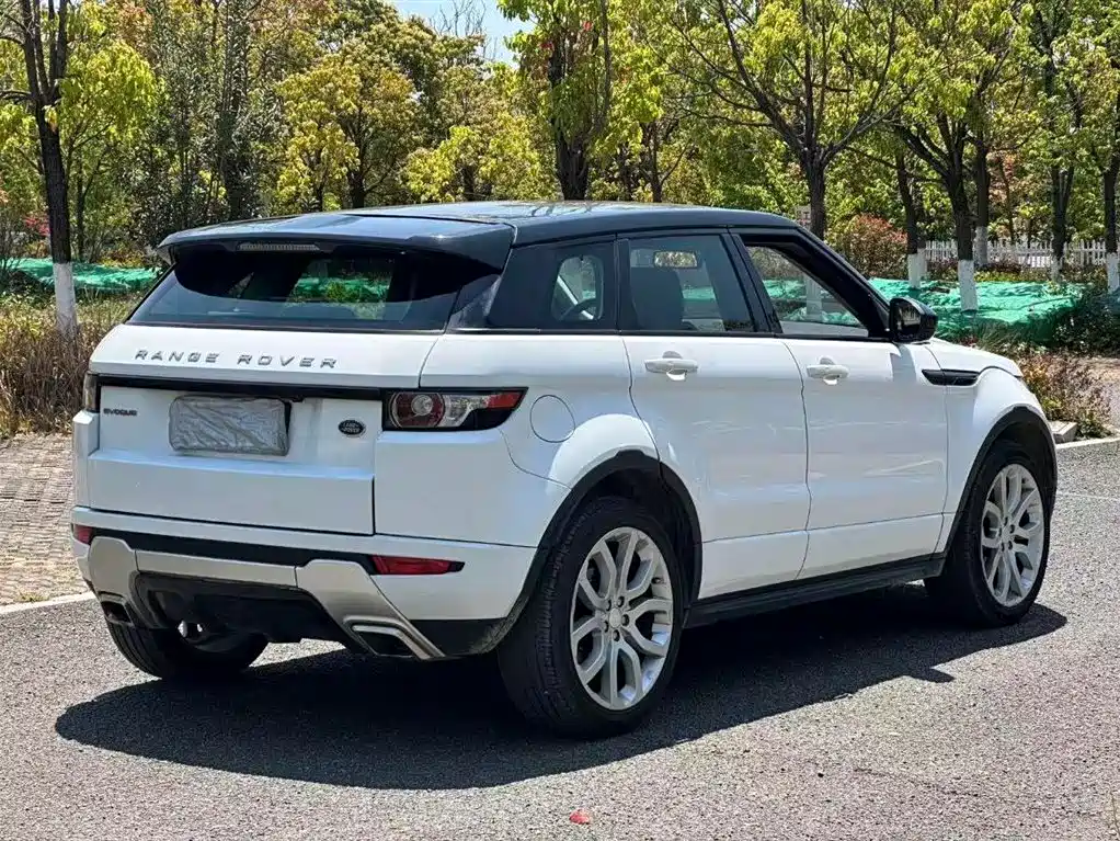 Land Rover Range Rover Evoque (Import) 2015 2.0T 5-door Dynamic Edition фото 7