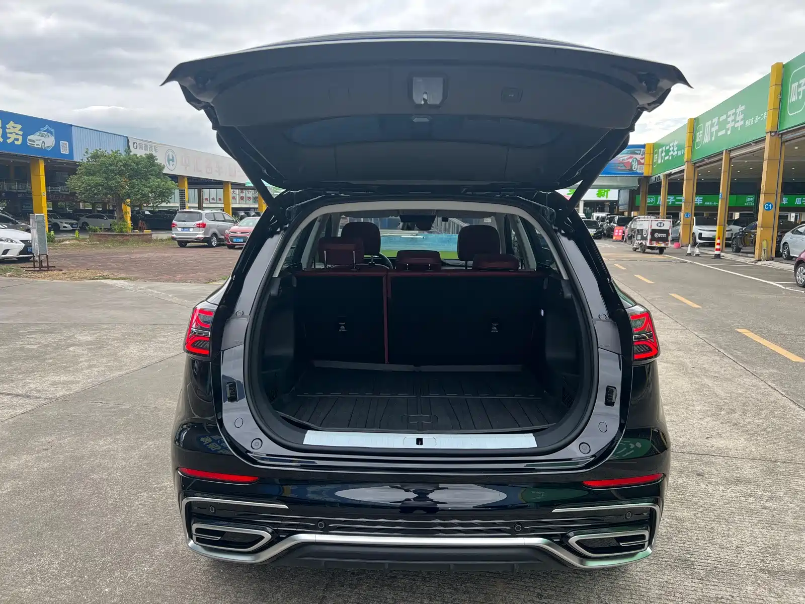 Фото 21 - Hongqi HS5