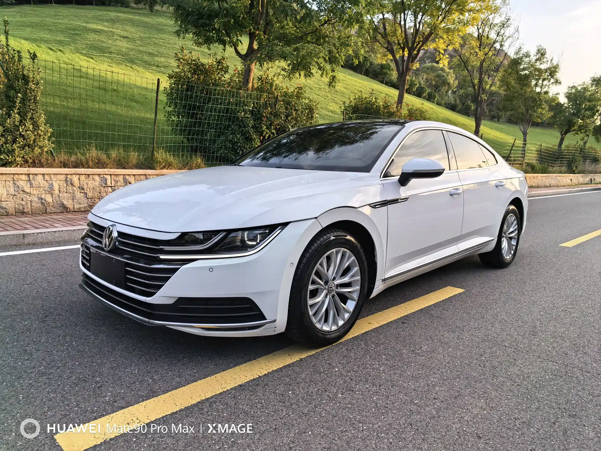 Photo 1 - Volkswagen CC