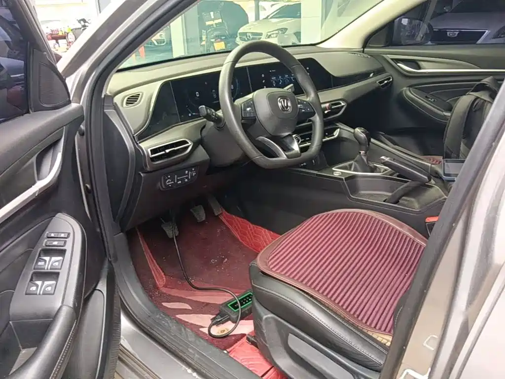 Фото 16 - Changan Eado