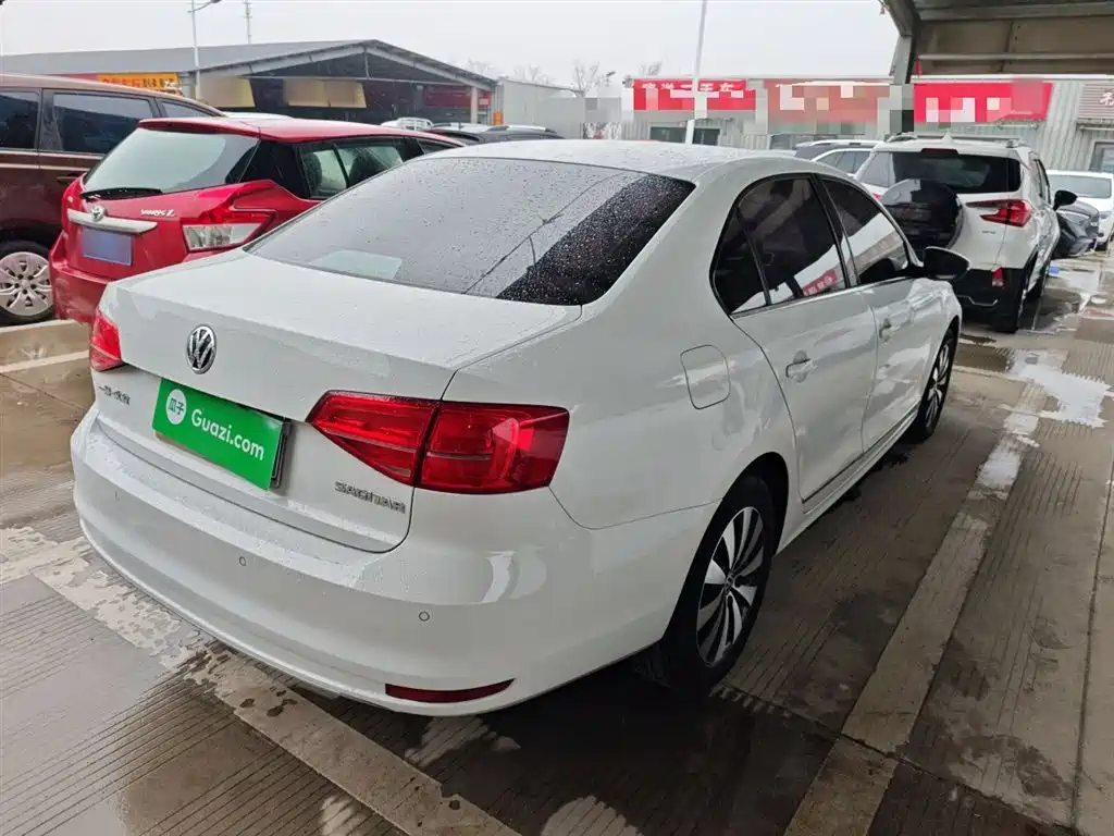 Volkswagen Sagitar 2018 1.6L Automatic Comfort фото 5
