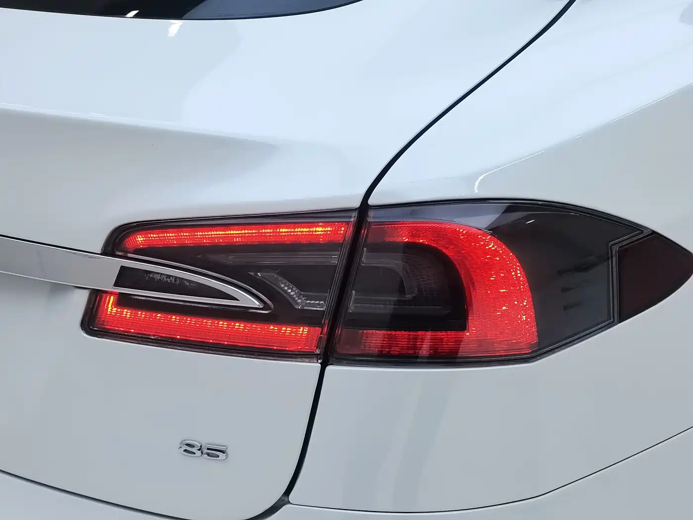 Photo 25 - Tesla Model S