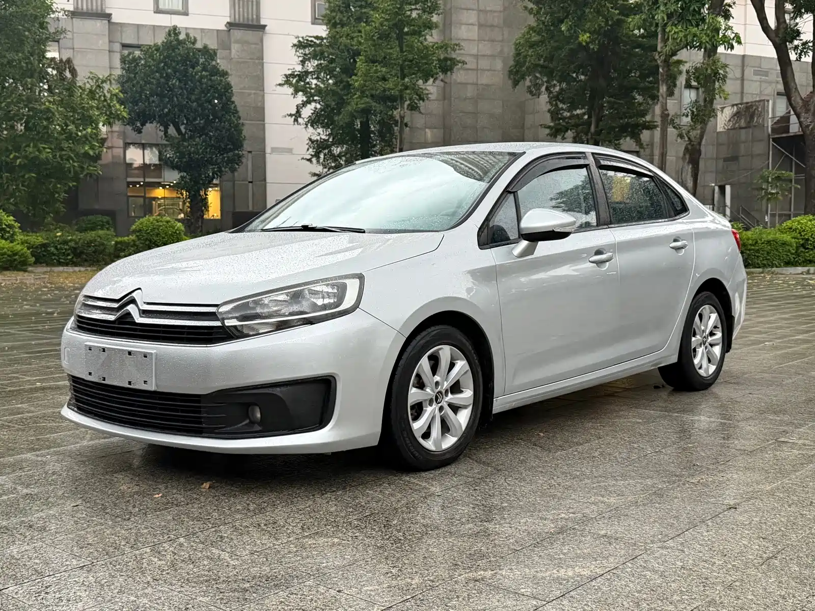 Фото 1 - Citroën C4 C-Quatre