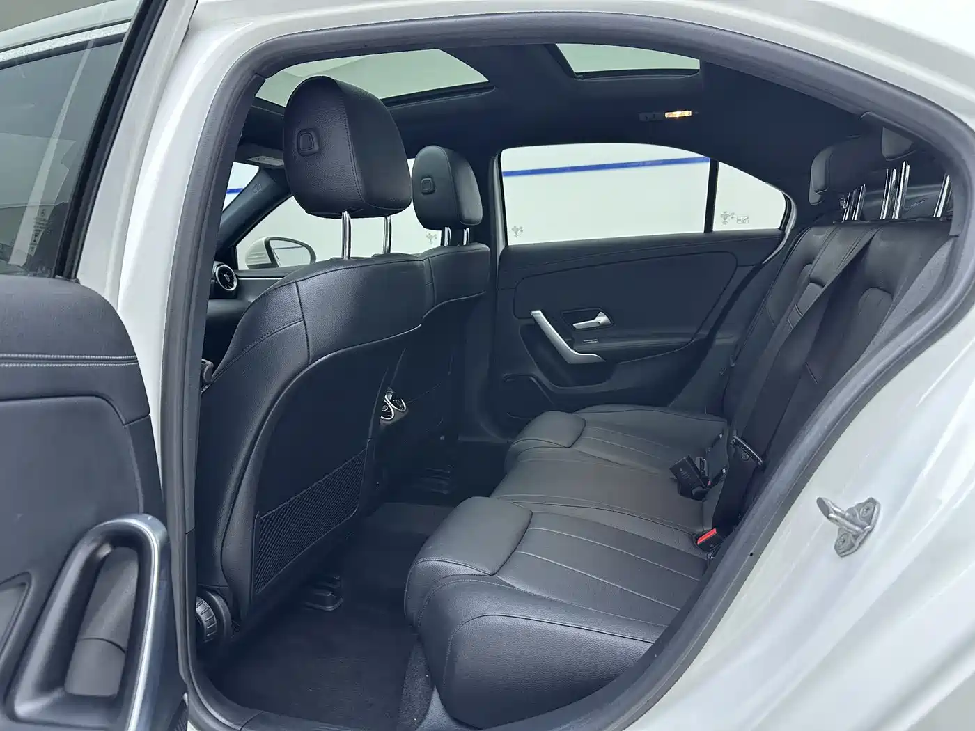 Mercedes-Benz A-Class 2022 A 180 L Sport Sedan фото 9