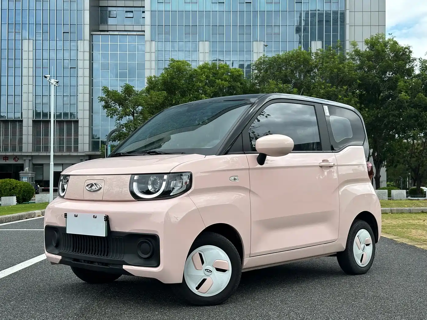 QQ New Energy QQ Ice Cream 2022 — пригон из Китая