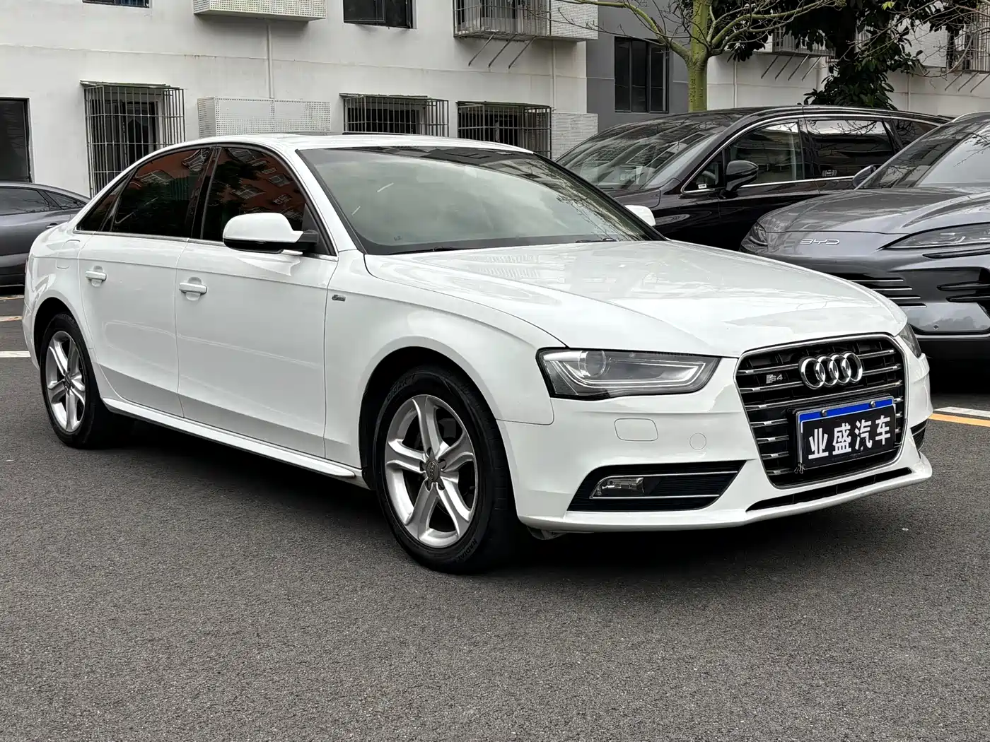 Audi A4L 2015 35 TFSI Auto Standard фото 3