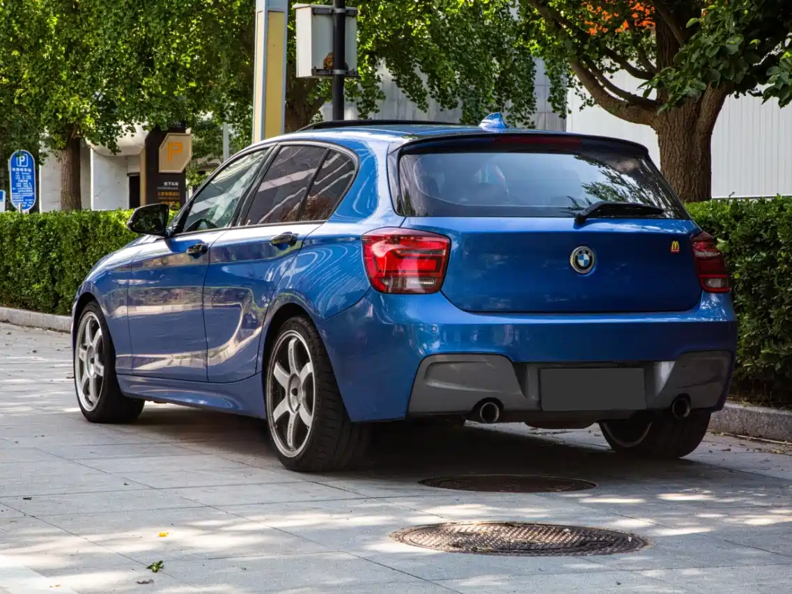 Photo 4 - BMW 1 Series (Import)