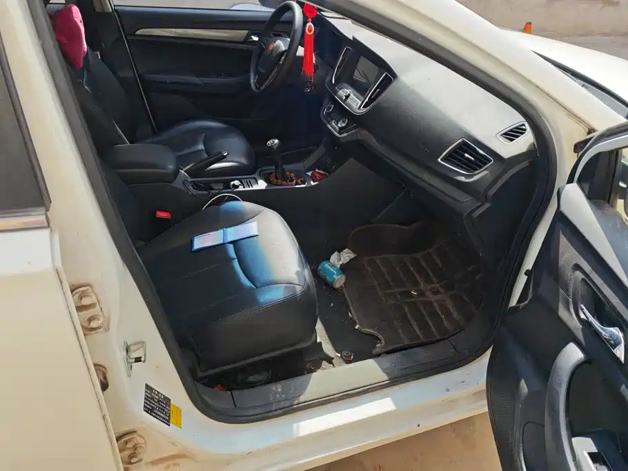 Roewe 360 2017 2017 1.5L Manual Luxury Edition