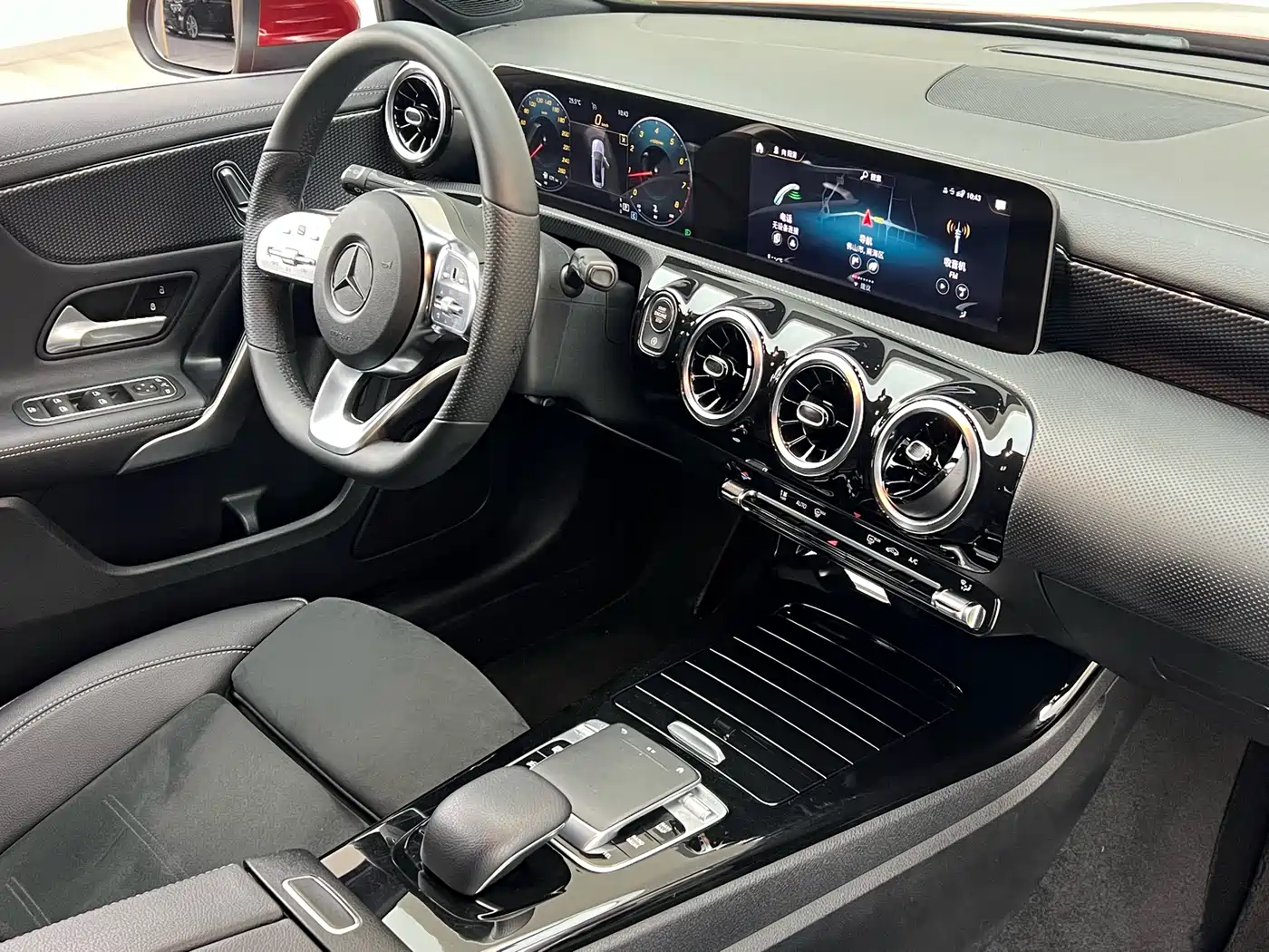 Mercedes-Benz A-Class 2019 A 200 L фото 20