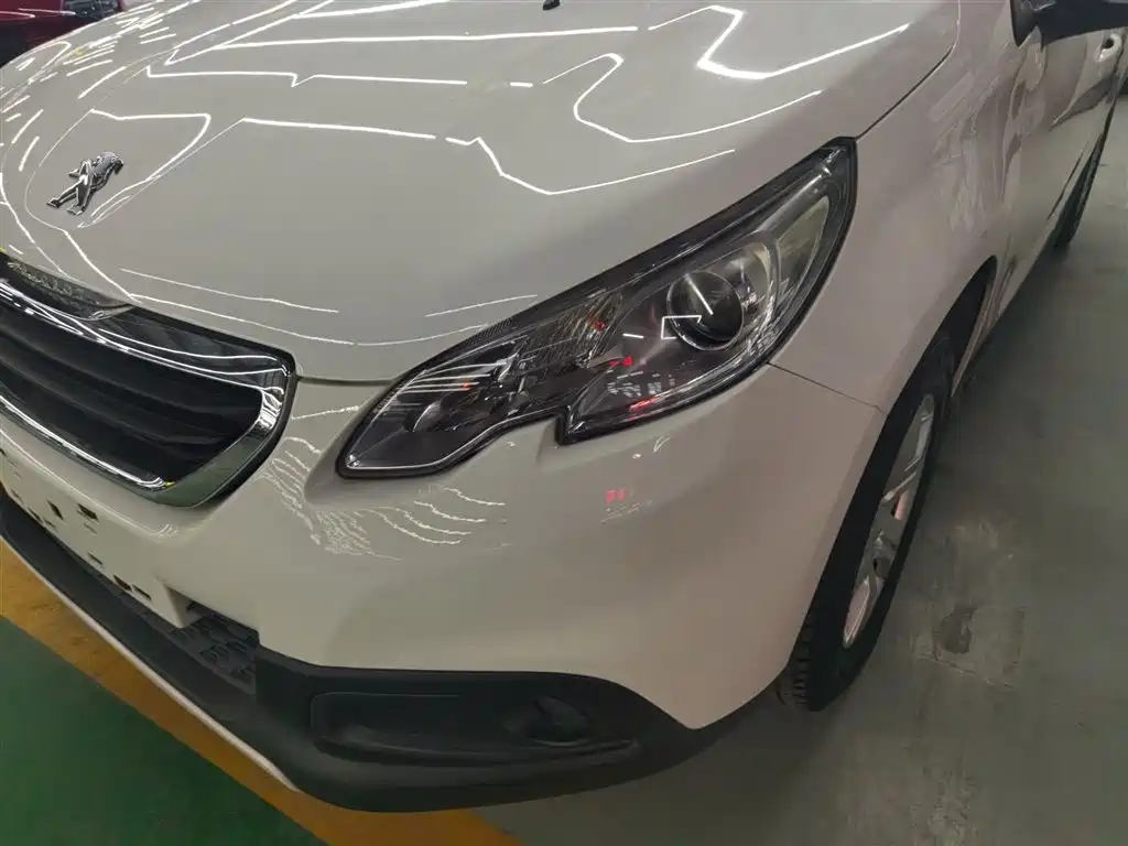 Peugeot 2008 2014 1.6L Automatic Trend Edition фото 24