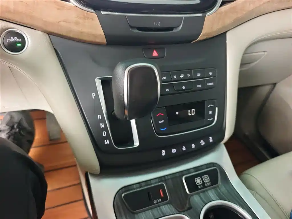 Buick GL8 2017 ES 28T Comfort Type China V фото 14