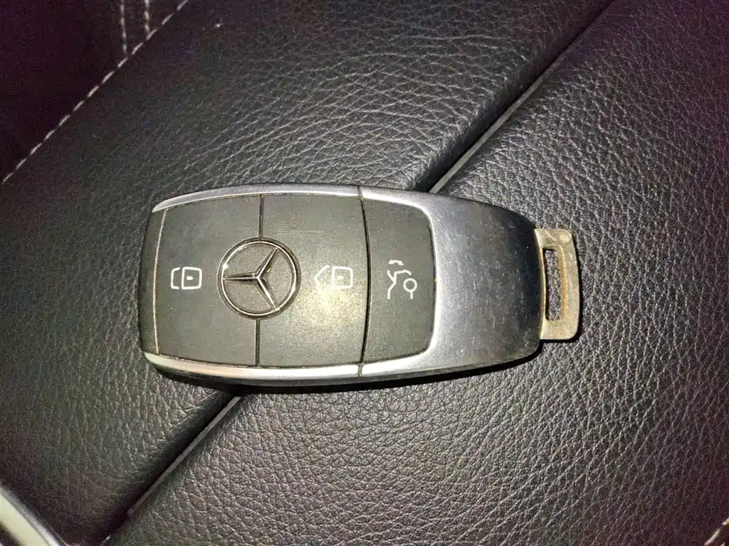 MERCEDES-BENZ CLASS C (IMPORTED)
