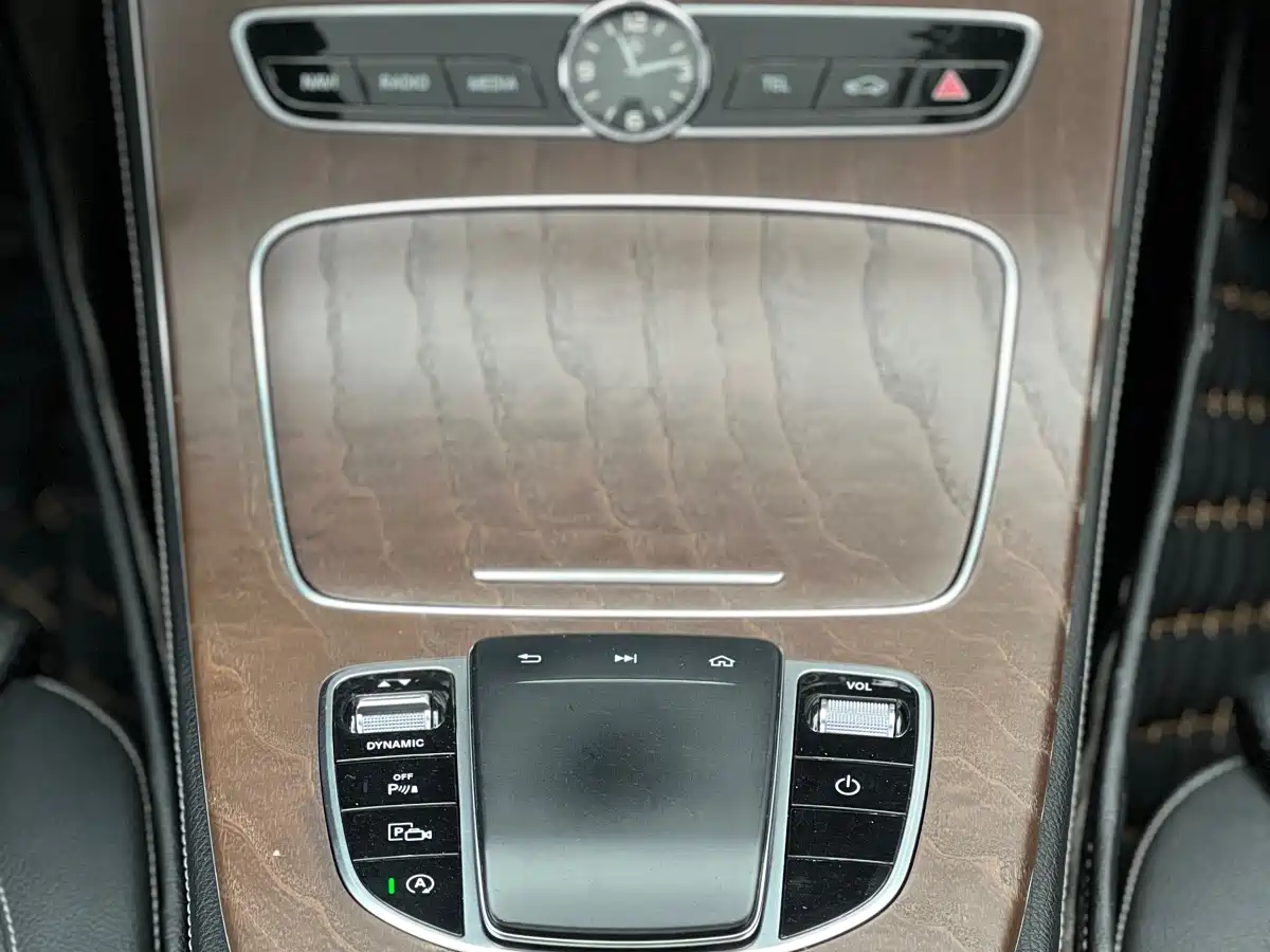 Mercedes-Benz E-Class 2019 E 200 L фото 9