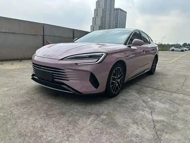 BYD Seal 07 DM-i 2025