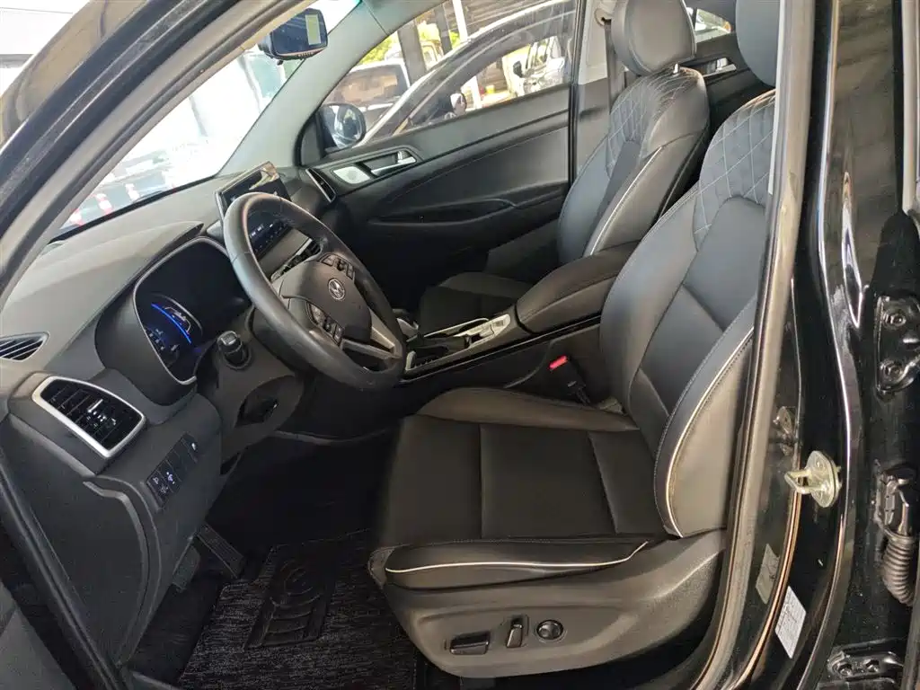 Hyundai Tucson 2019 280TGDi Dual-clutch 2WD Smart Connect Edition China VI фото 15