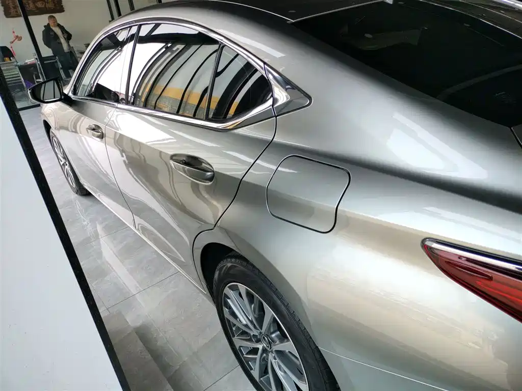 Lexus ES 2021 200 Excellence Edition фото 5