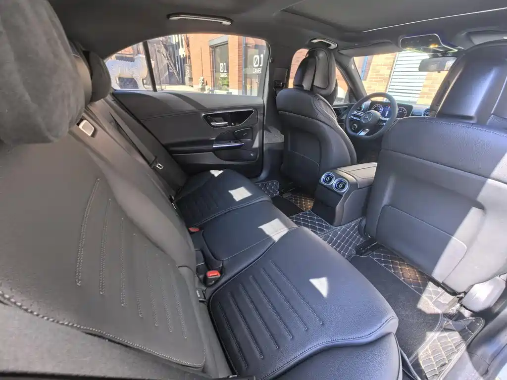 Фото 17 - Mercedes-Benz C-Class