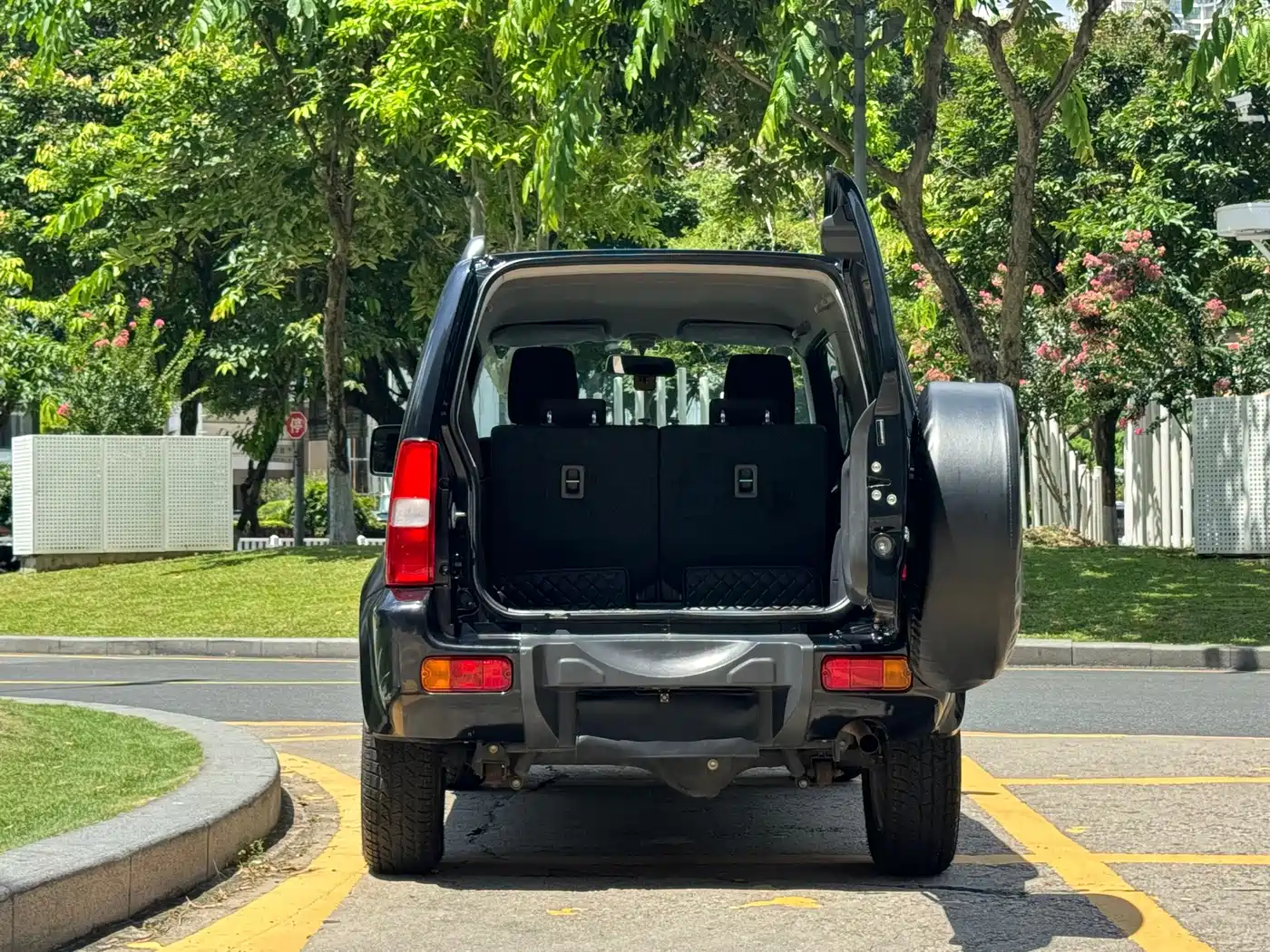 Photo 17 - Suzuki Jimny (Import)