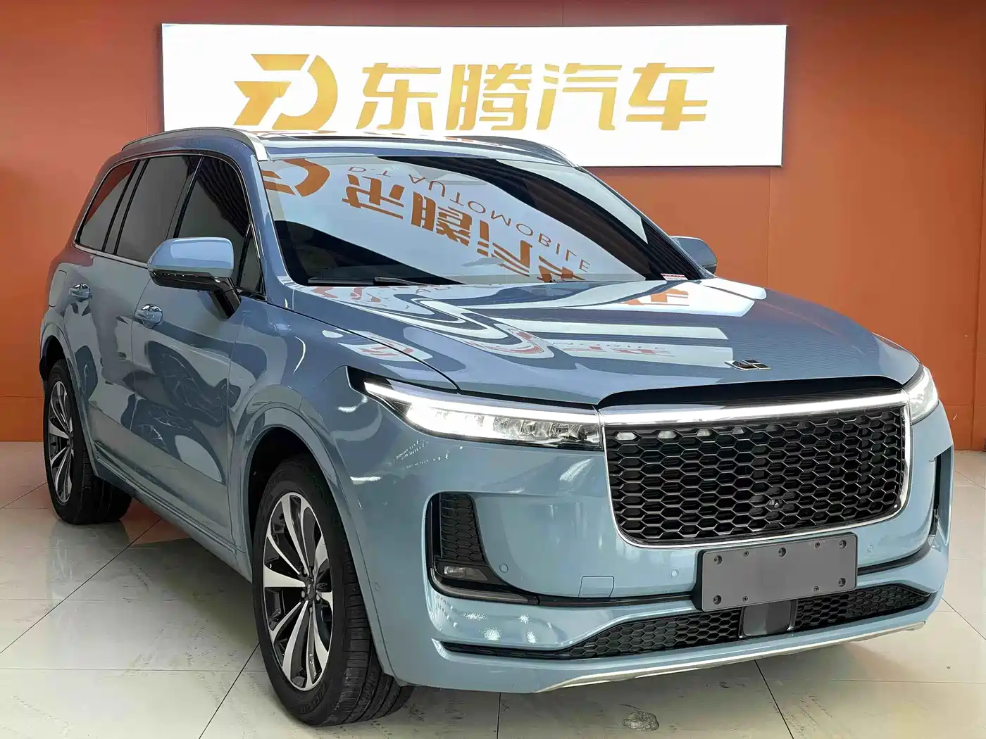 Фото 3 - Li Auto Li ONE