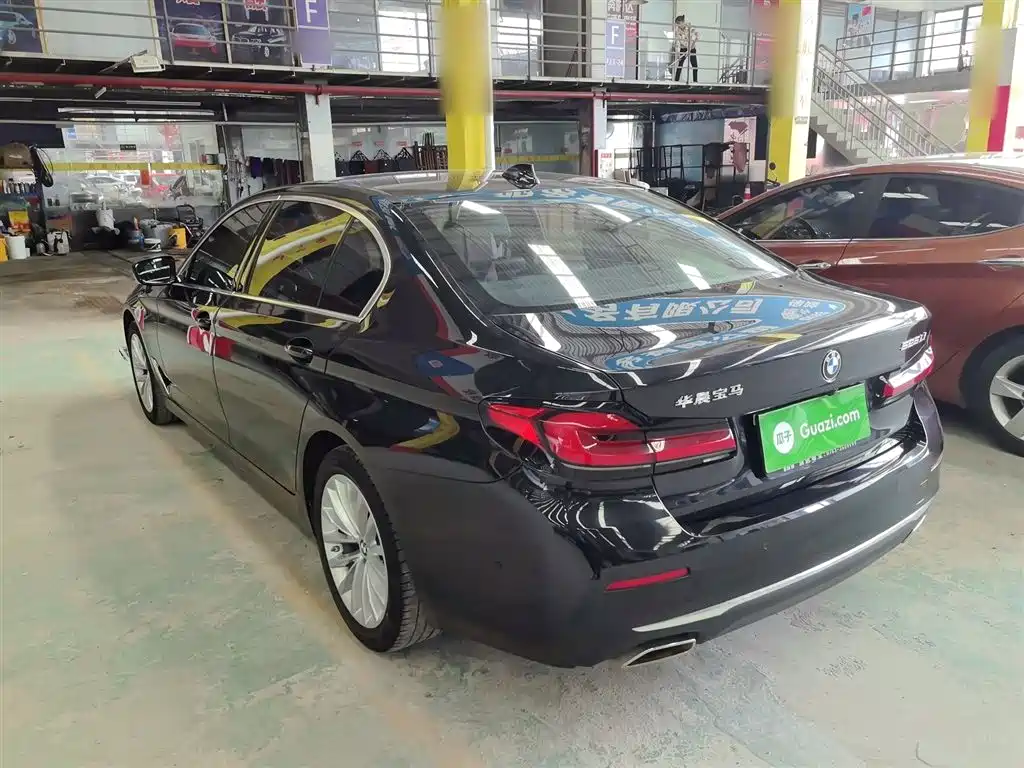 BMW 5-SERIES