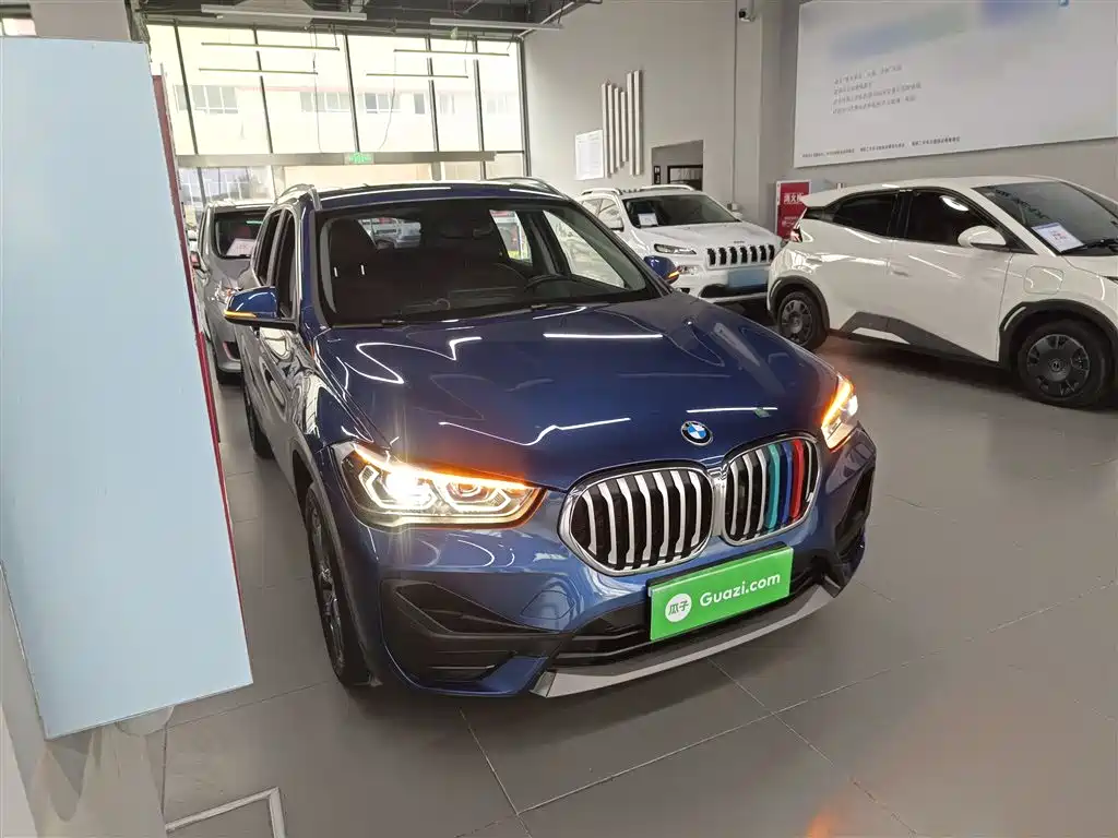 BMW X1 2021 sDrive25Li Leading фото 4