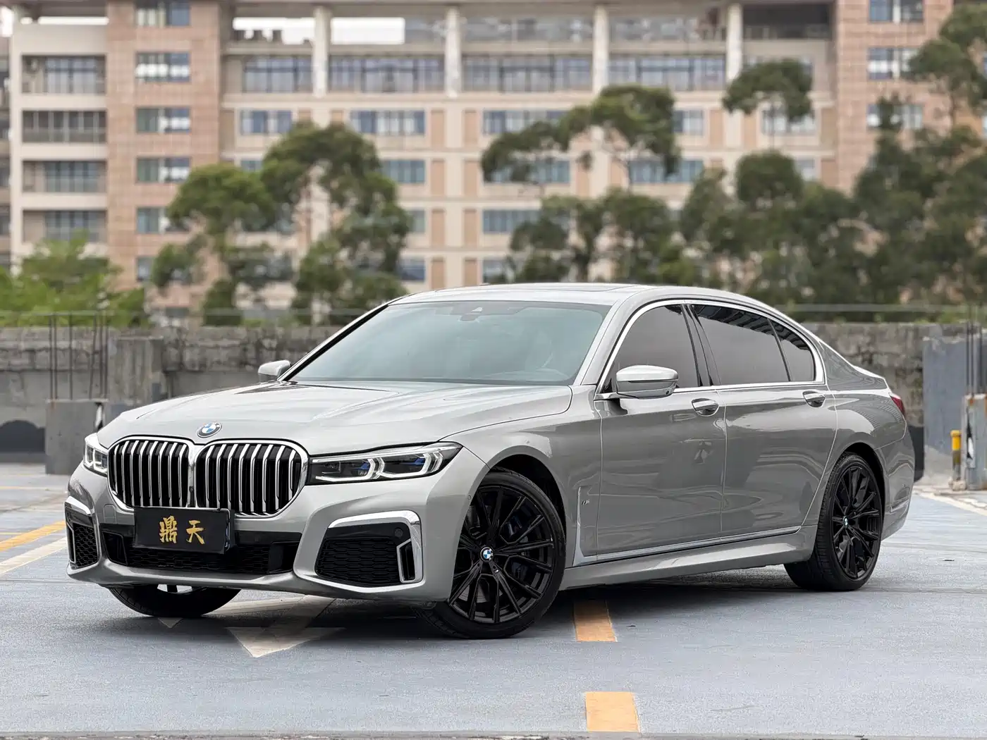 BMW 7 SERIES
