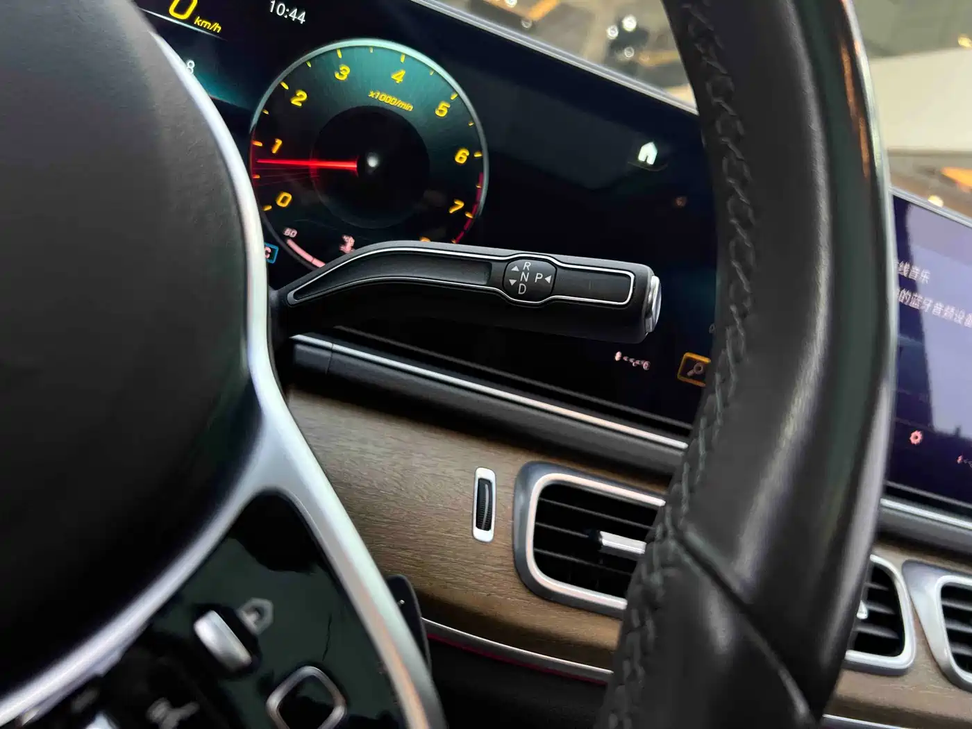 Mercedes-Benz GLE 2020 Facelift GLE 350 4MATIC Luxury фото 16