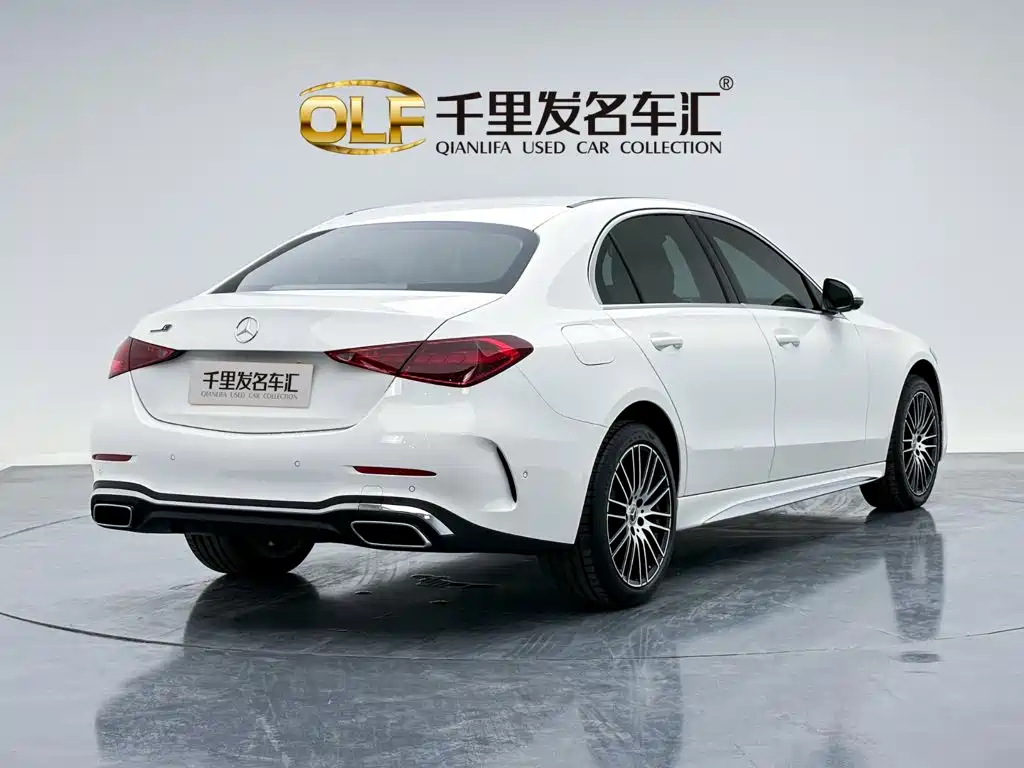 Photo 3 - Mercedes-Benz C-Class
